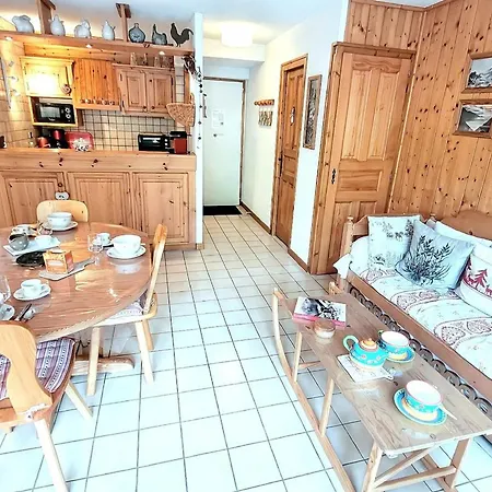 3 Pieces Au Centre Des Gets, Balcon, Proche Pistes, Commerces Et Restaurants, 5 Pers. - Fr-1-598-73 * Les Gets