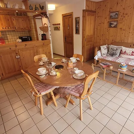 3 Pieces Au Centre Des Gets, Balcon, Proche Pistes, Commerces Et Restaurants, 5 Pers. - Fr-1-598-73